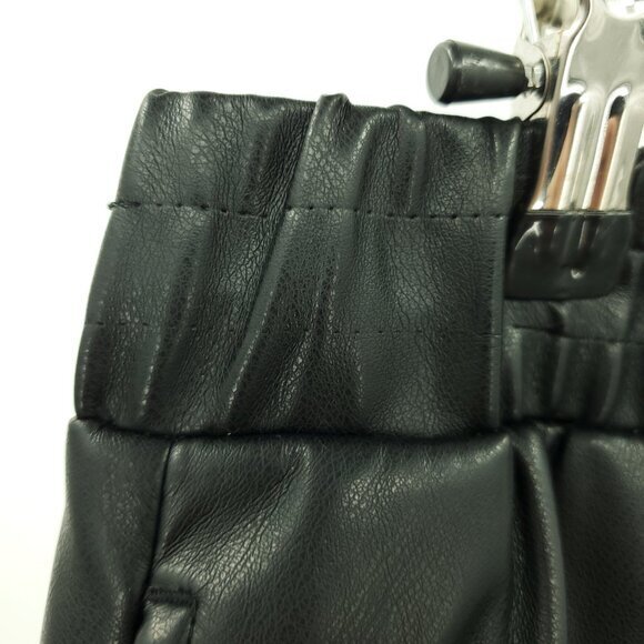 Fabletics Faux Vegan Leather Stretch Waistband Active Shorts Pockets M Black - Picture 14 of 16
